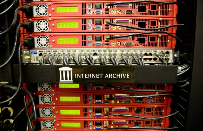 340多家美国地方新闻网站限制Internet Archive访问：AI时代的内容保存危机 - 枫选-枫选
